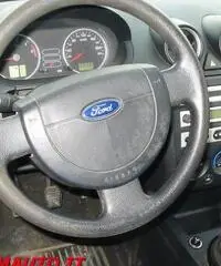 FORD Fiesta 1,4 TDCI  VAN (CLIMA) - 8