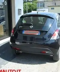 LANCIA Ypsilon 0.9 T.Air 85 CV 5 porte Metano Ecochic silver km 0 - 2