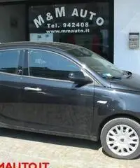 LANCIA Ypsilon 0.9 T.Air 85 CV 5 porte Metano Ecochic silver km 0 - 3