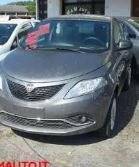 LANCIA Ypsilon 0.9 TwinAir 85 CV 5 porte Metano Ecochic Silver - 2