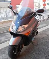 T MAX Yamaha - 2