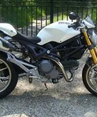 Ducati Monster 1100