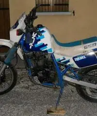 Moto Suzuki 650 - 2