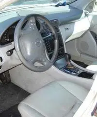 Mercedes c220 sw avangarde - 3