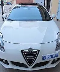ALFA ROMEO Giulietta 2.0 JTDm (2) 140cv Distinctive - 6