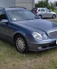 Mercedes-Benz E320 3.2 TurboDiesel-Navigatore - 2