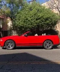 2011 Ford Mustang Convertibl - 5