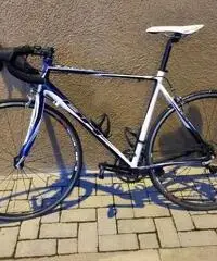 Bicicletta corsa BH Zephire