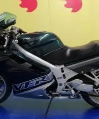 HONDA VFR 750 F Finanziabile - verde - 35411