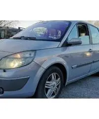 Topcar renault grande scenic 7 posti