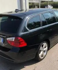 BMW 330-XD-4x4-2006