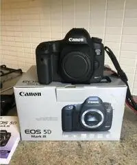 Canon EOS 5D Mark III Digital Camera - 2