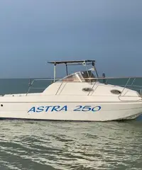 Barca Astra 250 pronta Cat Cee