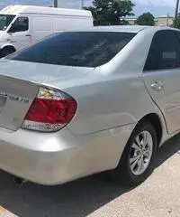 2005 Toyota Camry LE V6 - 2