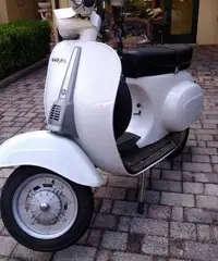 Moto Vespa Piaggio 50 Special Bianca del 82 Restaurata