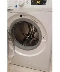 Lavatrice Indesit di 10 kg 1400 giri - 2