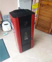 Vendo stufa a pellet 5kw - 2