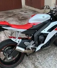 Vendo o scambio Yamaha r6 - 6