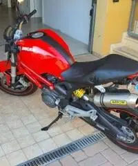 Ducati monster 696 2009