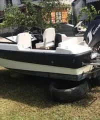 Motoscafo con motore - 2