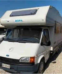 CAMPER POKER 106 FORD2.5D DEL 1993 POSTI letto 5 - 2