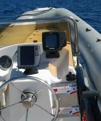 Gommone DELPHIN 575 motore e carrello - 4