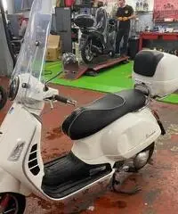 Piaggio Vespa 300 GTS - 2018 - 3