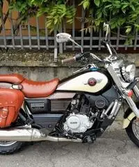 New UM Renegade 125cc CLASSIC - 2019 (mot.Honda)