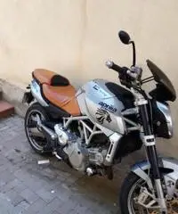 Aprilia mana 850