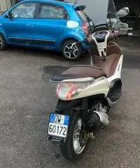 Piaggio Beverly 300 - 2011 - 3