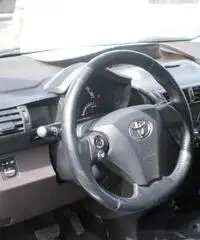 Toyota iQ 1.0 Benzina Cambio Automatico Roma - 4
