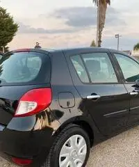 Renault clio - 5