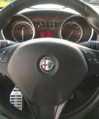 Alfa Romeo Giulietta 1.6 JTDm 105 cv - 4