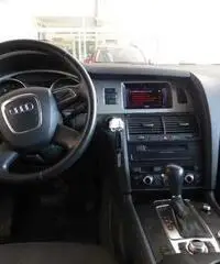 AUDI Q7 3.0 V6 TDI CLEAN QUATTRO 240CV TIPTRONIC 7POSTI - Napoli - 4