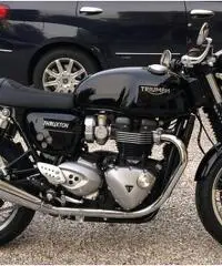 Triumph thruxton 1200 - 3