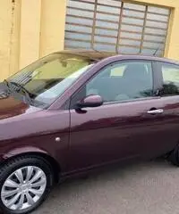 Lancia ypsilon 2008 1.2 benzina tenuta bene - 2