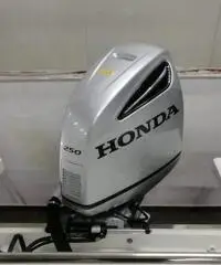 Saver 750 WA con motore Honda 250 hp anno 2019 - 4