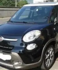 Fiat 500L nera