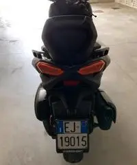 Yamaha Xmax300 - 4