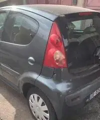 Peugeot 207 cinque porte 1.0 - 4