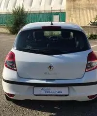 Renault Clio 1.2 16V 3 porte GPL Yahoo - Piemonte - 4