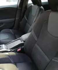 Privato vende Volvo V40 - 6