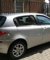Alfa Romeo 147 1.6 5 porte ----GPL - 2