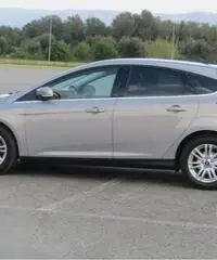 FORD FOCUS TITANIUM 1.6 cc GPL di fabbrica 120 cv