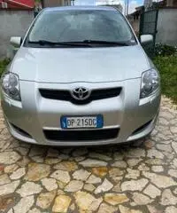 TOYOTA Auris - 2