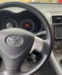 TOYOTA Auris - 5