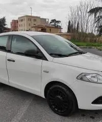 Lancia Ypsilon elefantino Seminuova