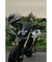 Aprilia dorsoduro 750