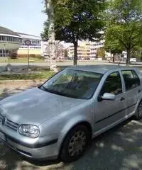 VOLKSWAGEN Golf 4ª serie - 2000