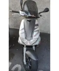 Runner 125 e x9 Piaggio 125 in blocco